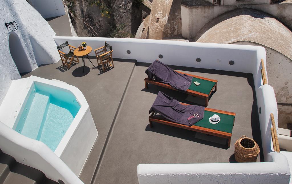 อาเปอร์โต สวีท - สำหรับผู้ใหญ่เท่านั้น Hotel ฟิรา ภายนอก รูปภาพ